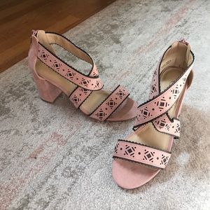 CHINESE LAUNDRY | NWT Block Heels